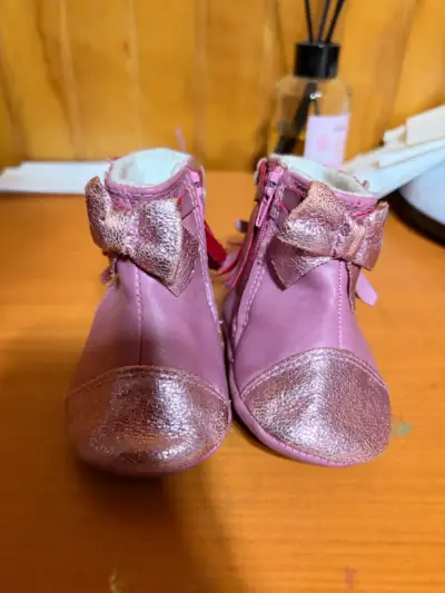 Botines de bebé rosados con estrellas Colloky - miniatura 3