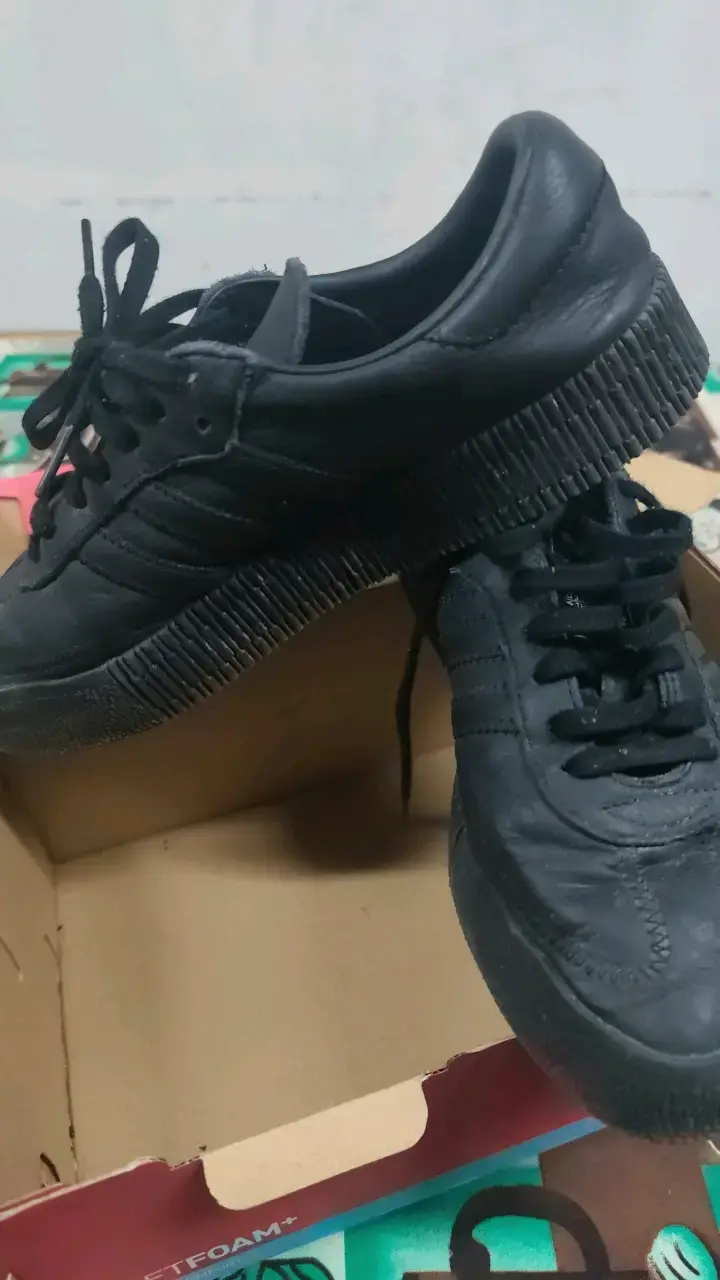 Zapatillas negras Adidas Samba en buen estado - 3
