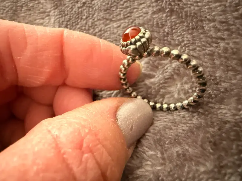 Anillo de plata con piedra roja - 3