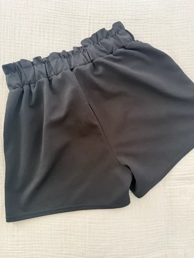 Shorts negros con cintura elástica para mujer - 2