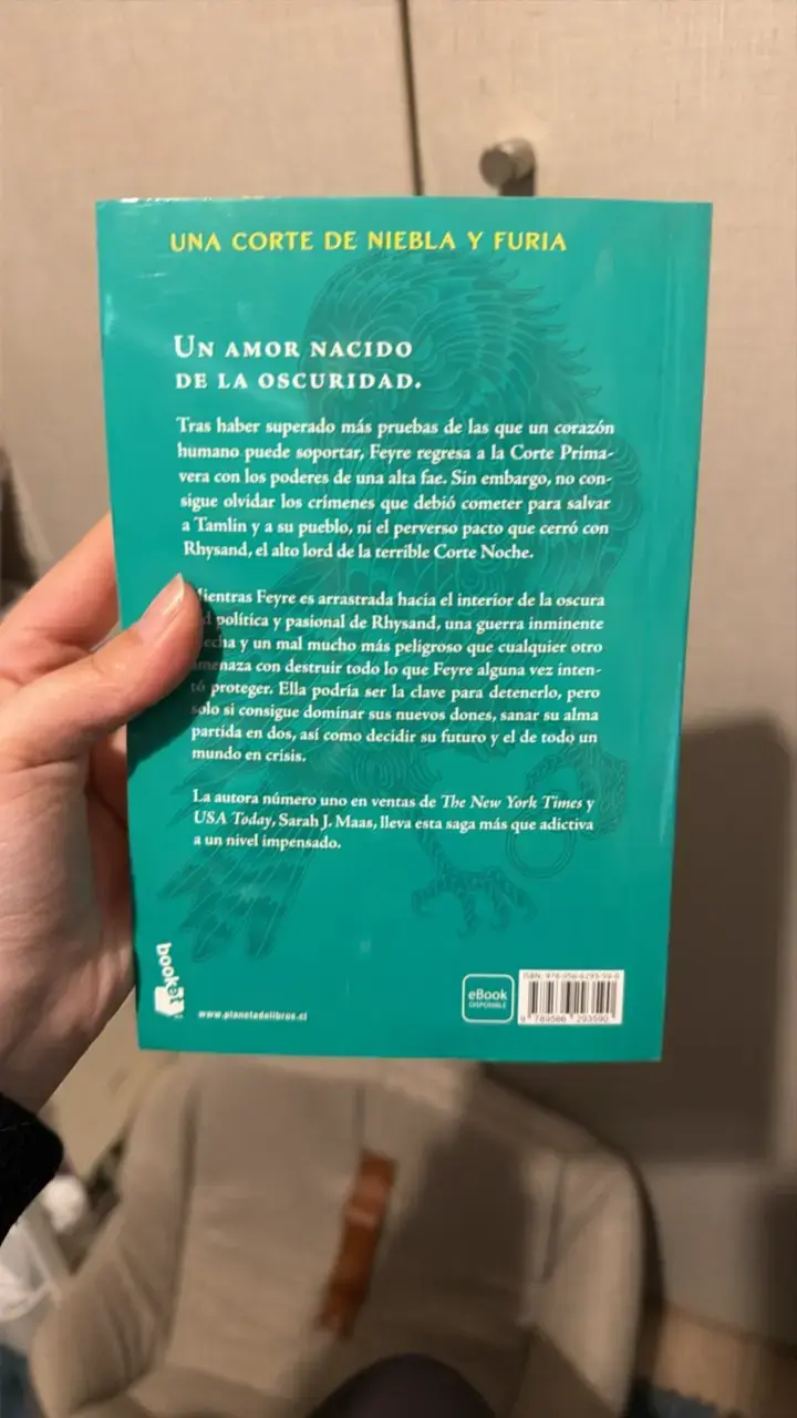 Libro Una Corte de Niebla y Furia de Sarah J. Maas - 2