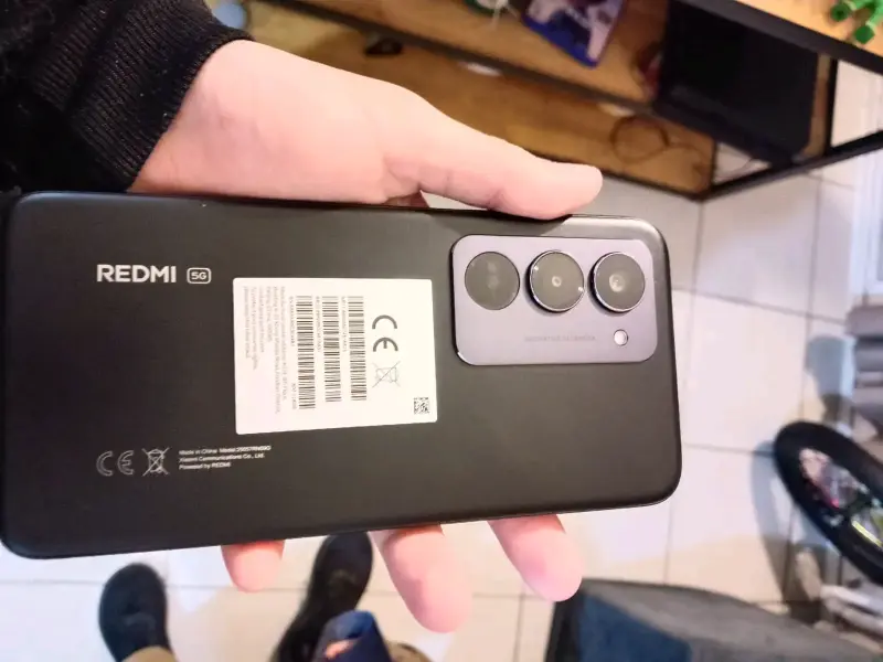 Smartphone Xiaomi Redmi 15 con cámara triple - 4