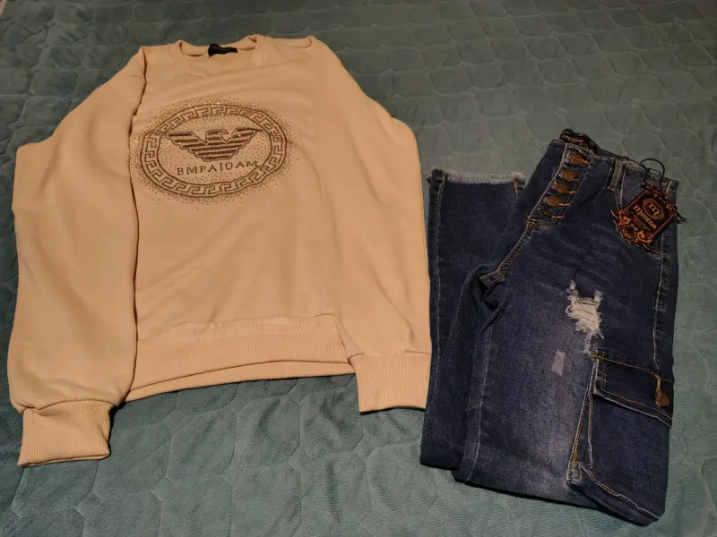 Jeans de mezclilla para mujer con diseño rasgado - 3