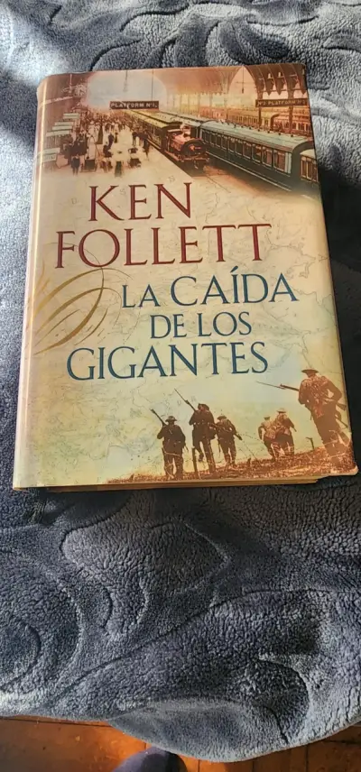 Libro 'La Caída de los Gigantes' de Ken Follett - miniatura 1
