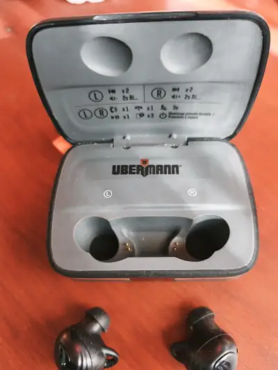 Auriculares inalámbricos con estuche solar Ubermann - miniatura 2