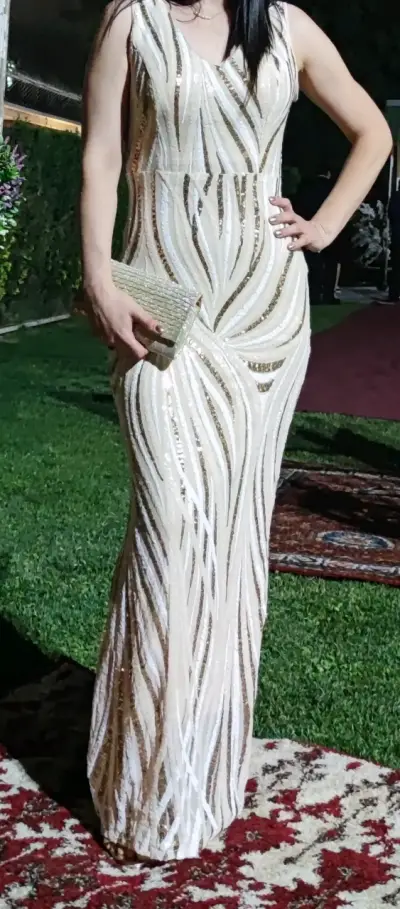 Vestido largo de fiesta con lentejuelas - miniatura 2