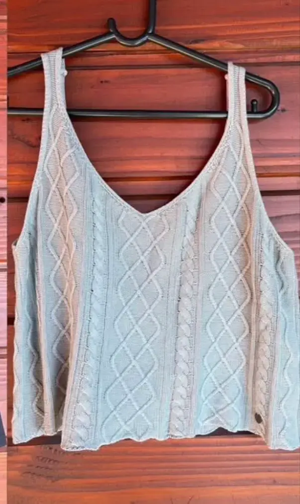 Top tejido sin mangas color gris