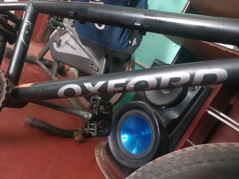 Bicicleta BMX Oxford negra en buen estado - 2