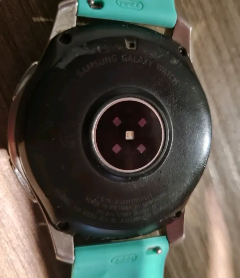 Smartwatch con correa turquesa y pantalla táctil - 5