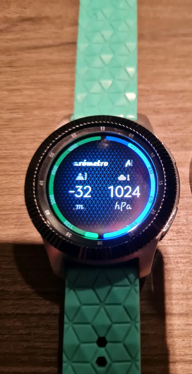 Smartwatch con correa turquesa y pantalla táctil - 6