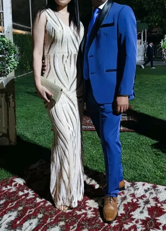 Traje azul para hombre con corbata - 5