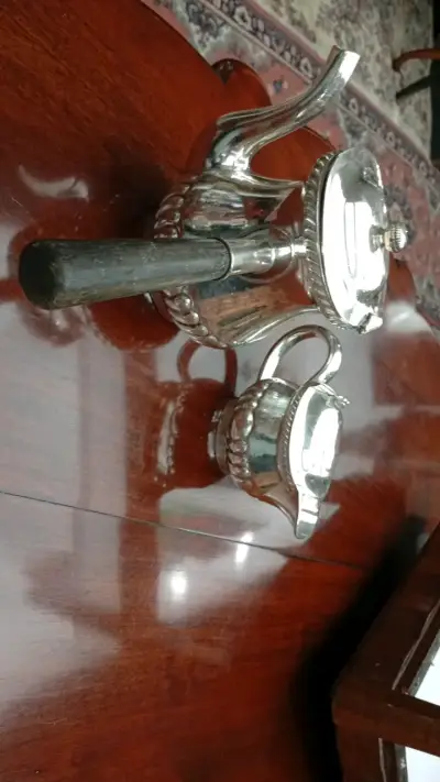 Juego de tetera y azucarero de plata vintage - miniatura 3
