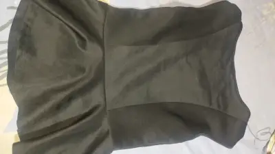 Vestido corto bicolor azul y negro elegante - miniatura 1