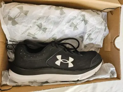 Zapatillas deportivas negras Under Armour - miniatura 1