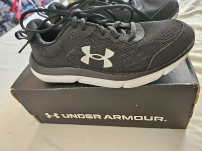 Zapatillas deportivas negras Under Armour - miniatura 3