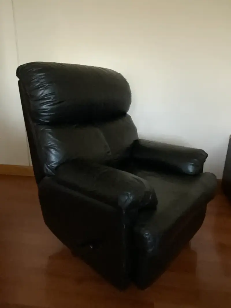 Sillón negro reclinable - 2