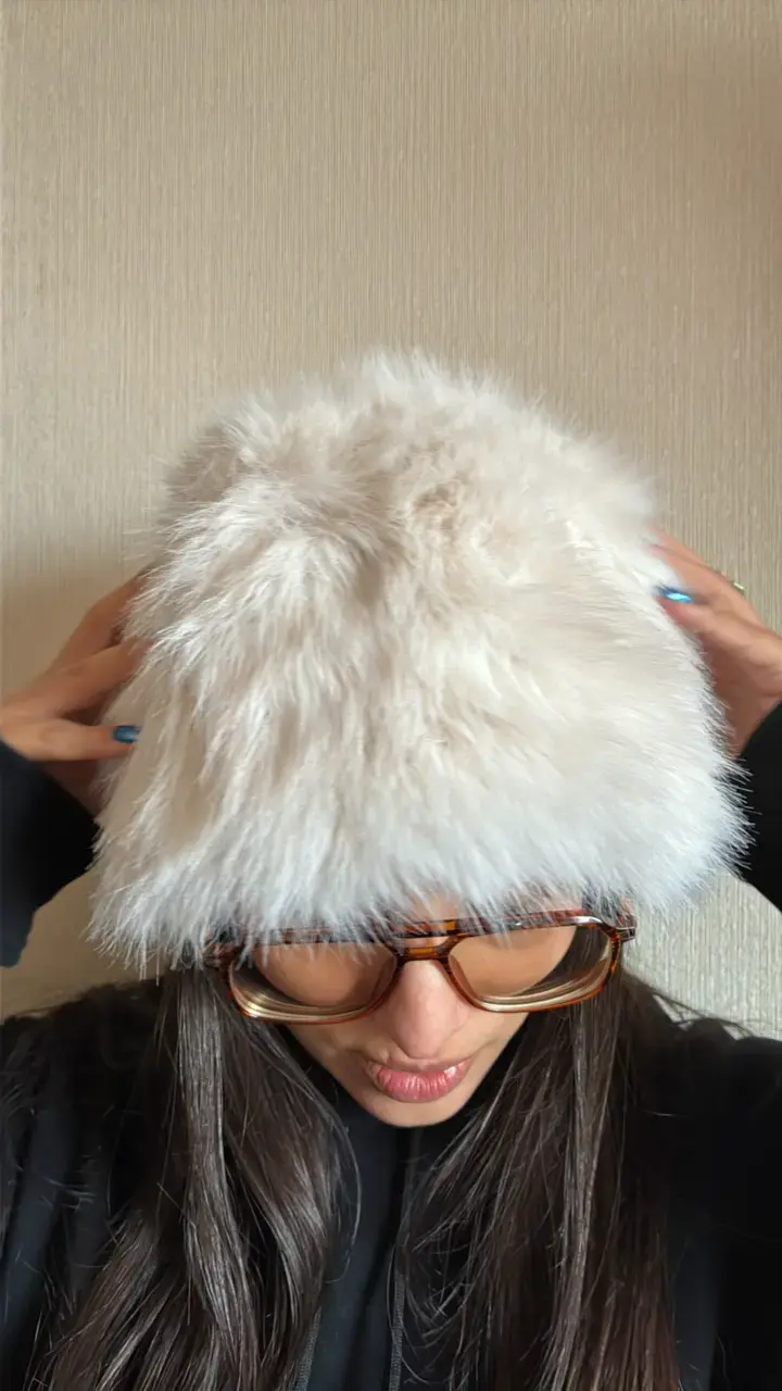 Gorro de piel sintética blanco elegante - 3