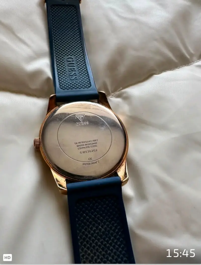 Reloj Guess azul con correa de silicona - 3