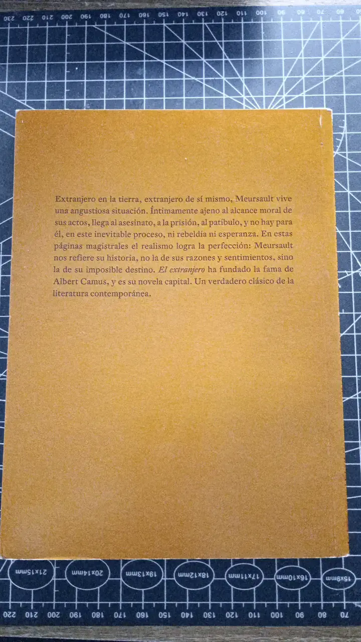 Libro El Extranjero de Albert Camus - 2