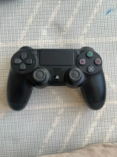 Consola PlayStation 4 slim 1TB con dos control - miniatura 2