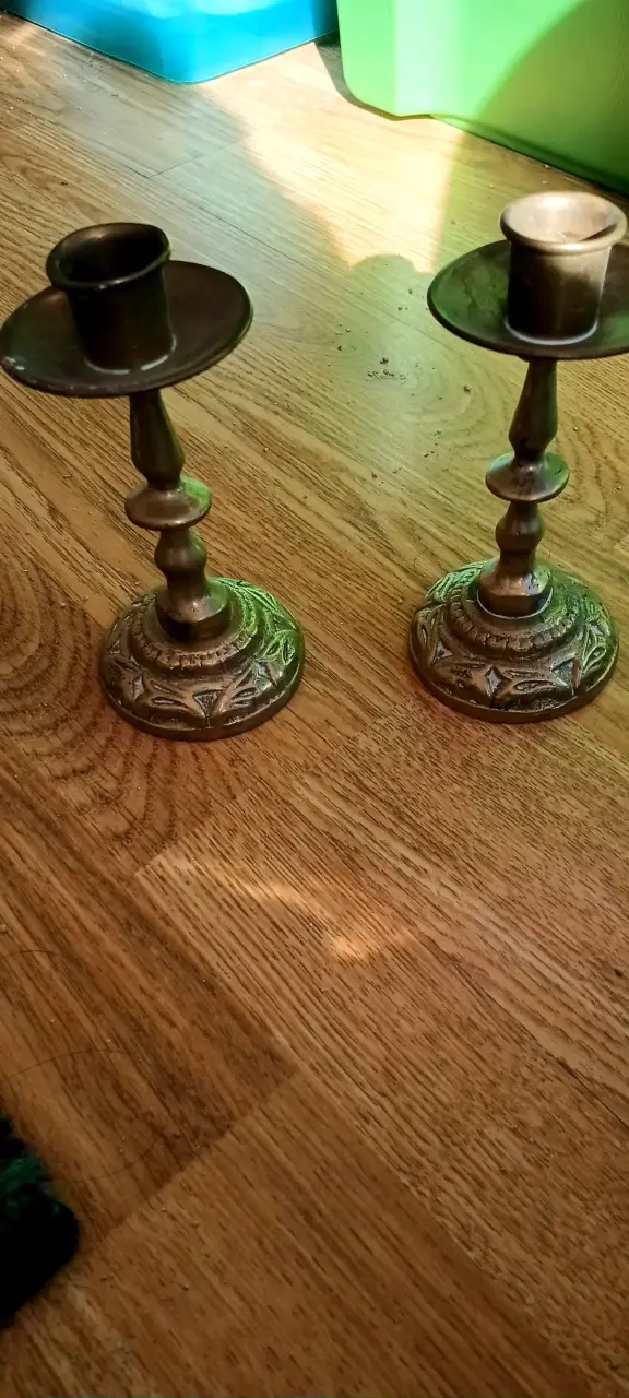 Candelabros de bronce vintage decorativos - 2