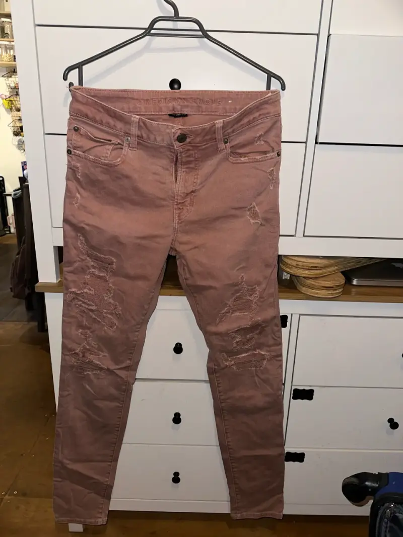 Jeans rosados American Eagle para mujer - 2