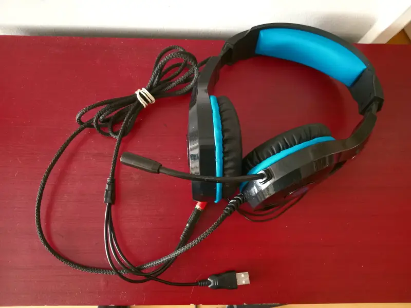 Auriculares gaming con micrófono y conexión USB - 1