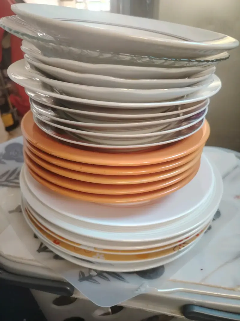 Juego de platos de cerámica multicolor - 2
