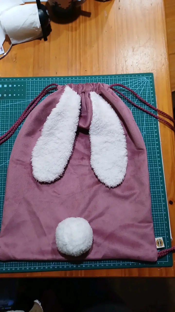 Mochila saco infantil con diseño de conejo - 1