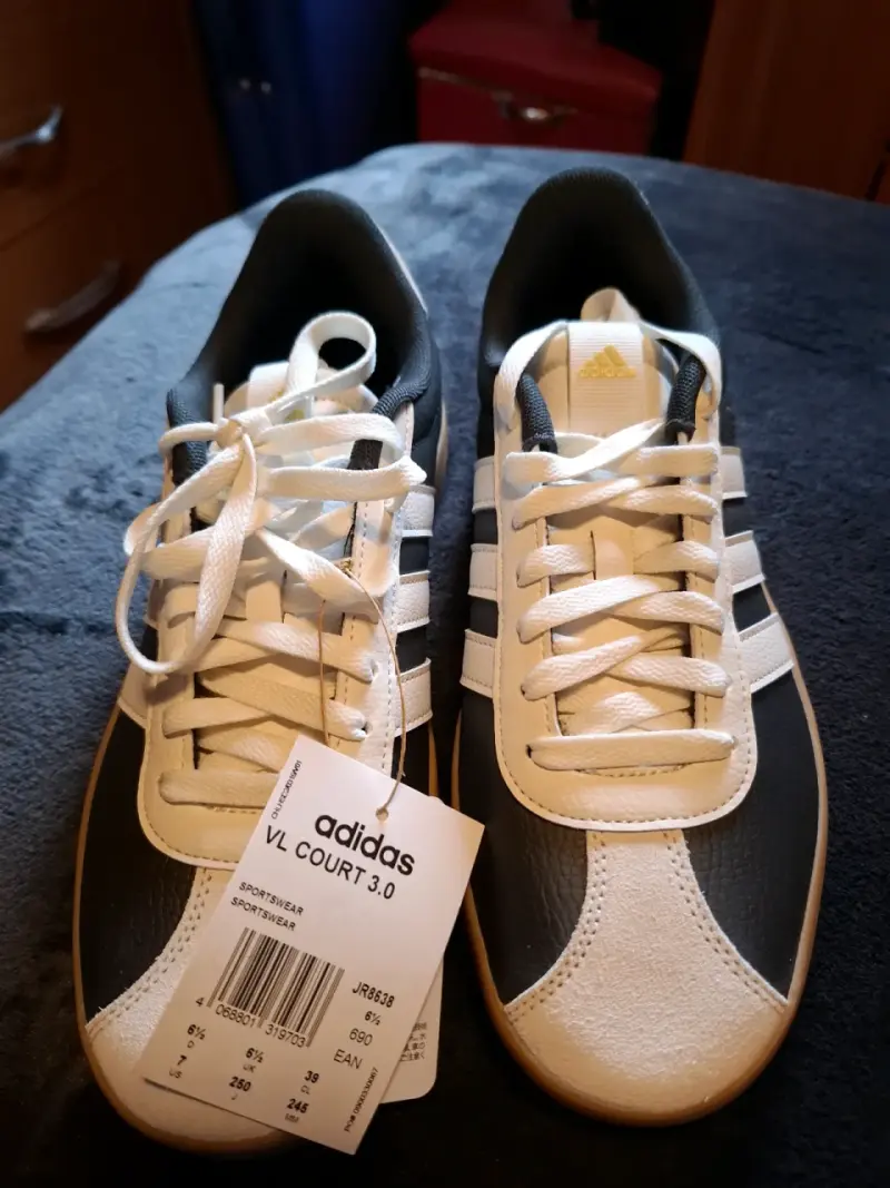 Zapatillas Adidas VL Court 3.0 Blanco y Negro - 3