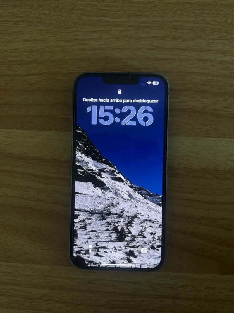 iPhone 14 en buen estado color azul - 1