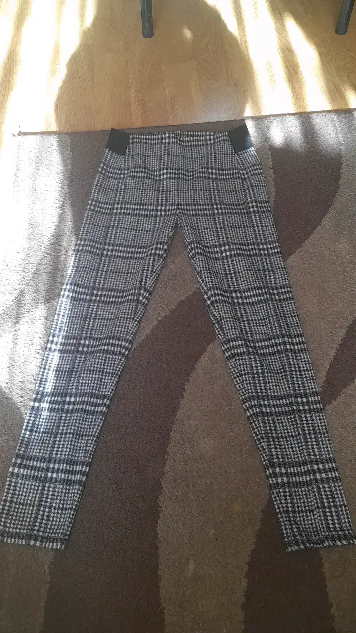 Pantalones a cuadros para mujer en buen estado