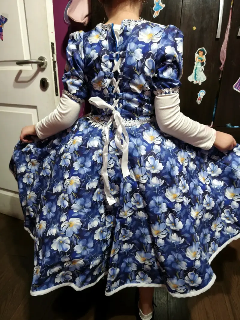 Vestido infantil azul con flores - 2