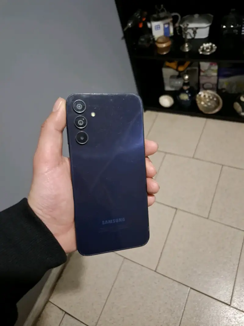 Samsung Galaxy A15 en buen estado - 1