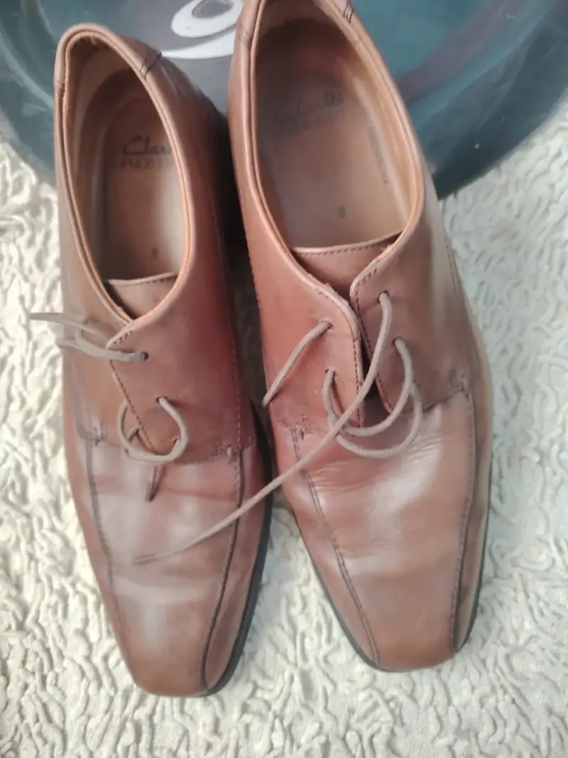 Zapatos de cuero marrón Clarks para hombre - 2