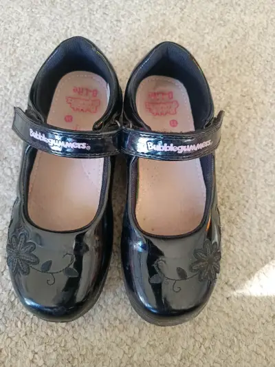 Zapatos escolares Bubblegummers negros para niña - miniatura 1
