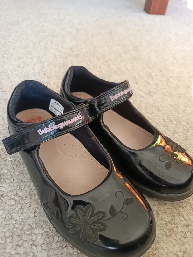 Zapatos escolares Bubblegummers negros para niña - 2