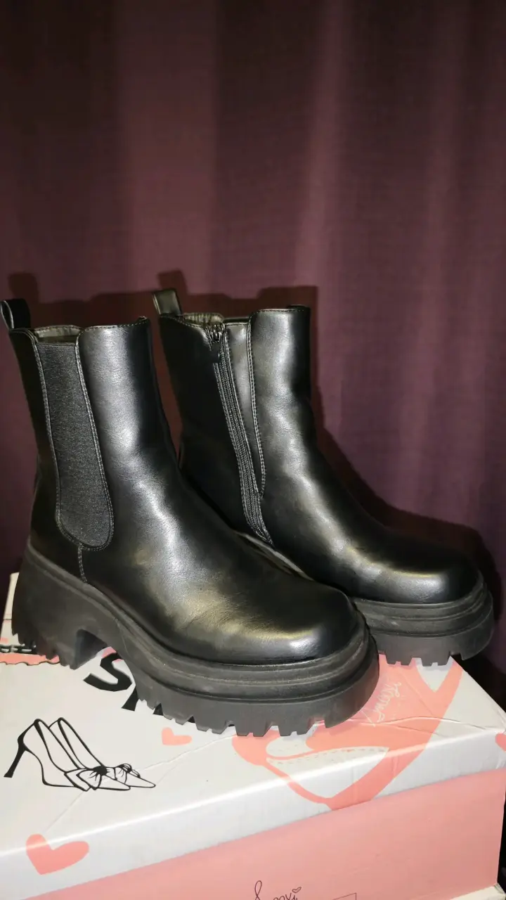 Botines negros de ecocuero talla 39 - 2