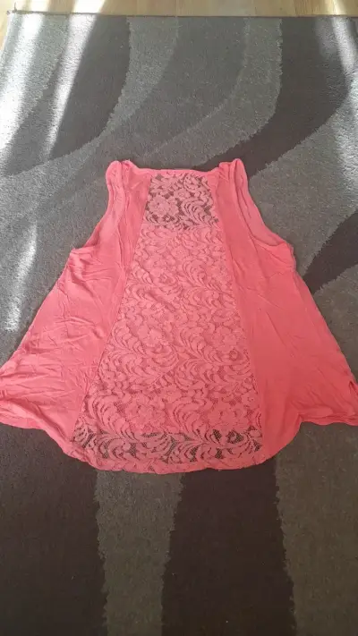 Blusa sin mangas coral con encaje - miniatura 3