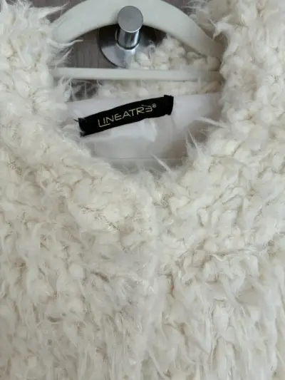 Abrigo de peluche blanco Lineatres con capucha - miniatura 3