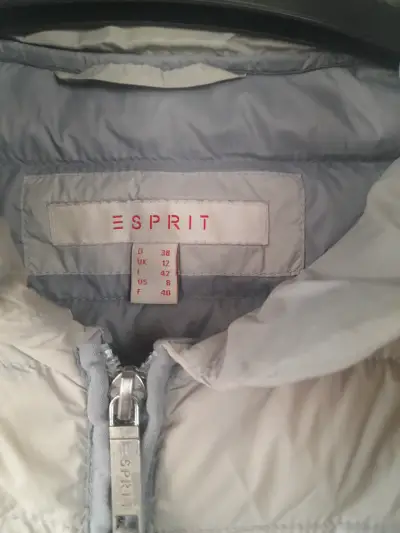 Chaqueta acolchada gris Esprit para mujer - miniatura 2