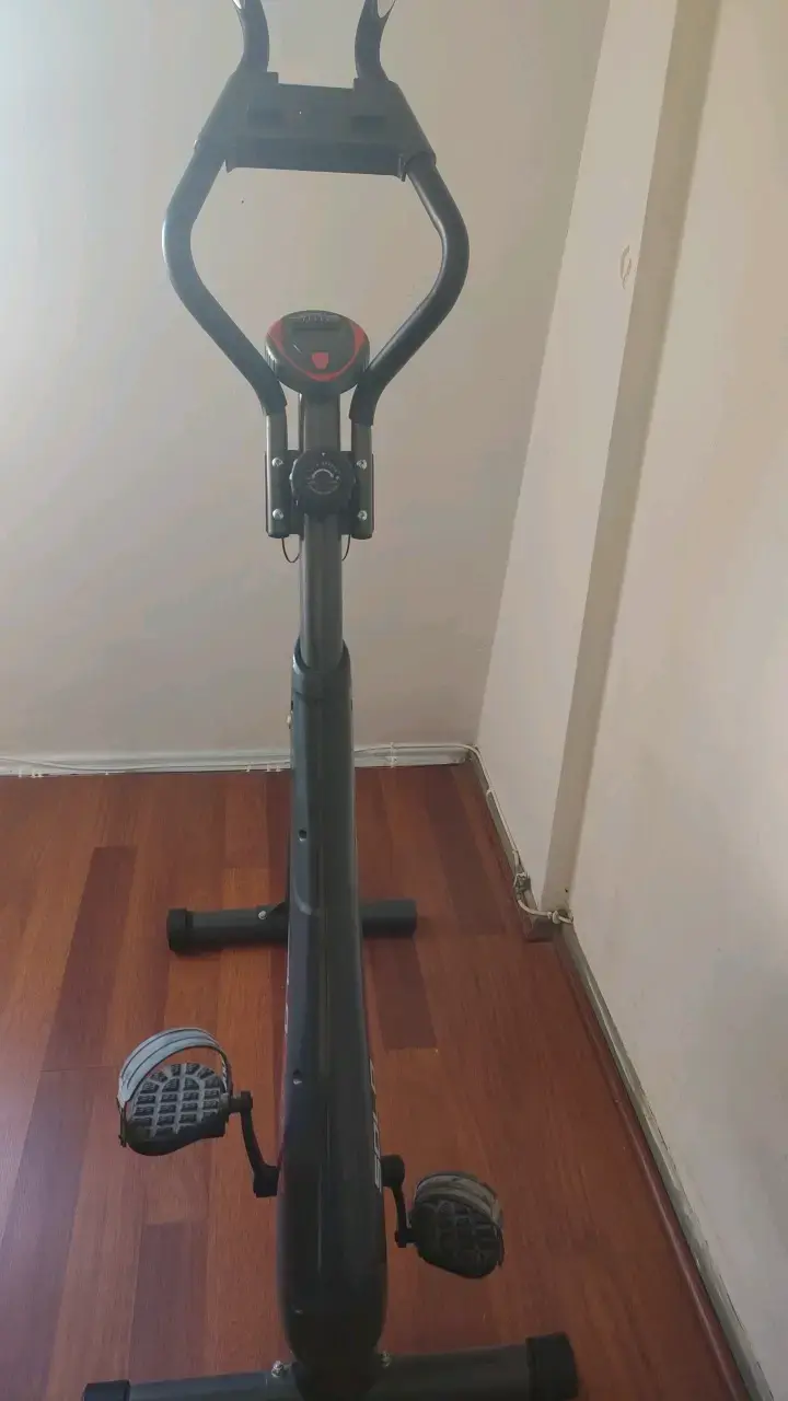 Bicicleta estática Solorider con pantalla digital - 1