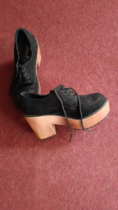 Zapatos de tacón grueso color marrón - miniatura 3
