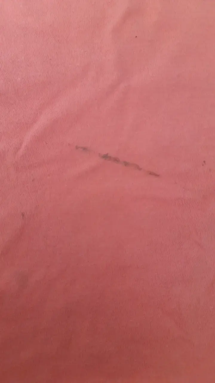 Polera rosa con estampado de jirafa - 3