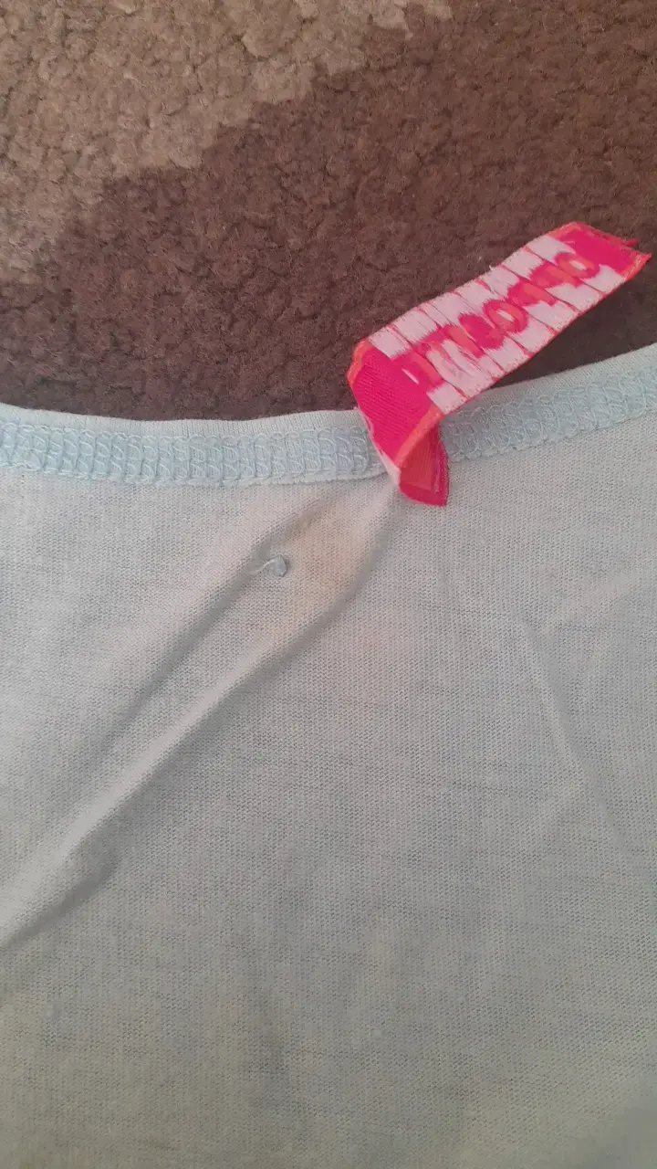Polera sin mangas Opposite con estampado - 2
