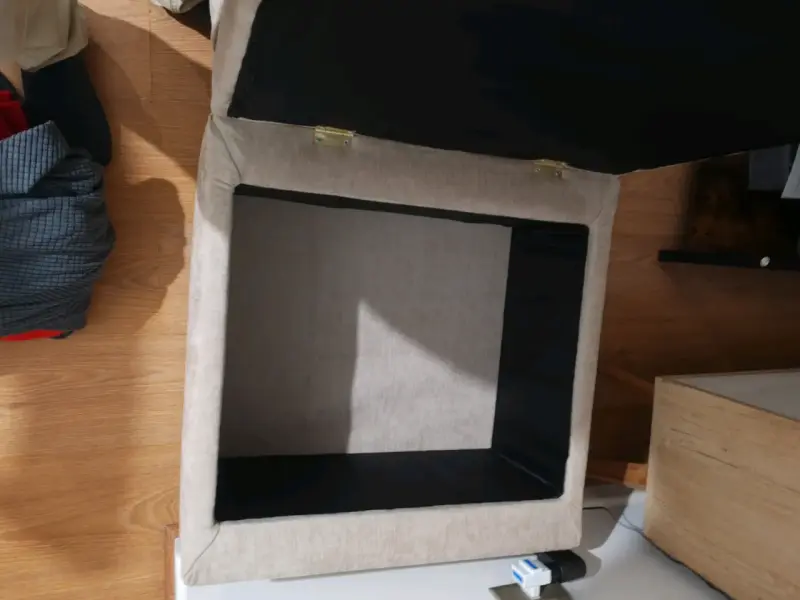 Puff beige con almacenamiento interior - 3