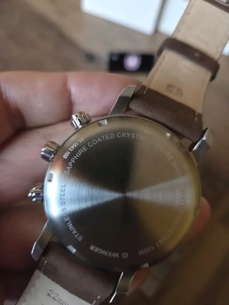Reloj Wenger cristal de zafiro -Swiss Made - 3