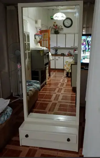 Espejo de pie con cajón blanco - miniatura 1