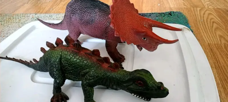Figuras grandes de dinosaurios de juguete - 2