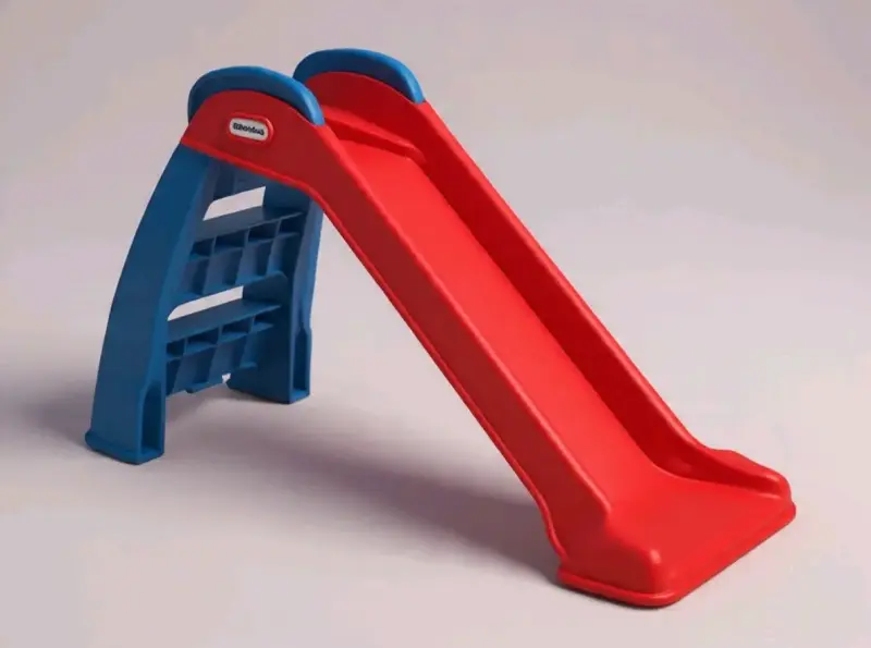 Centro de juegos infantil con resbalín y corral - 2